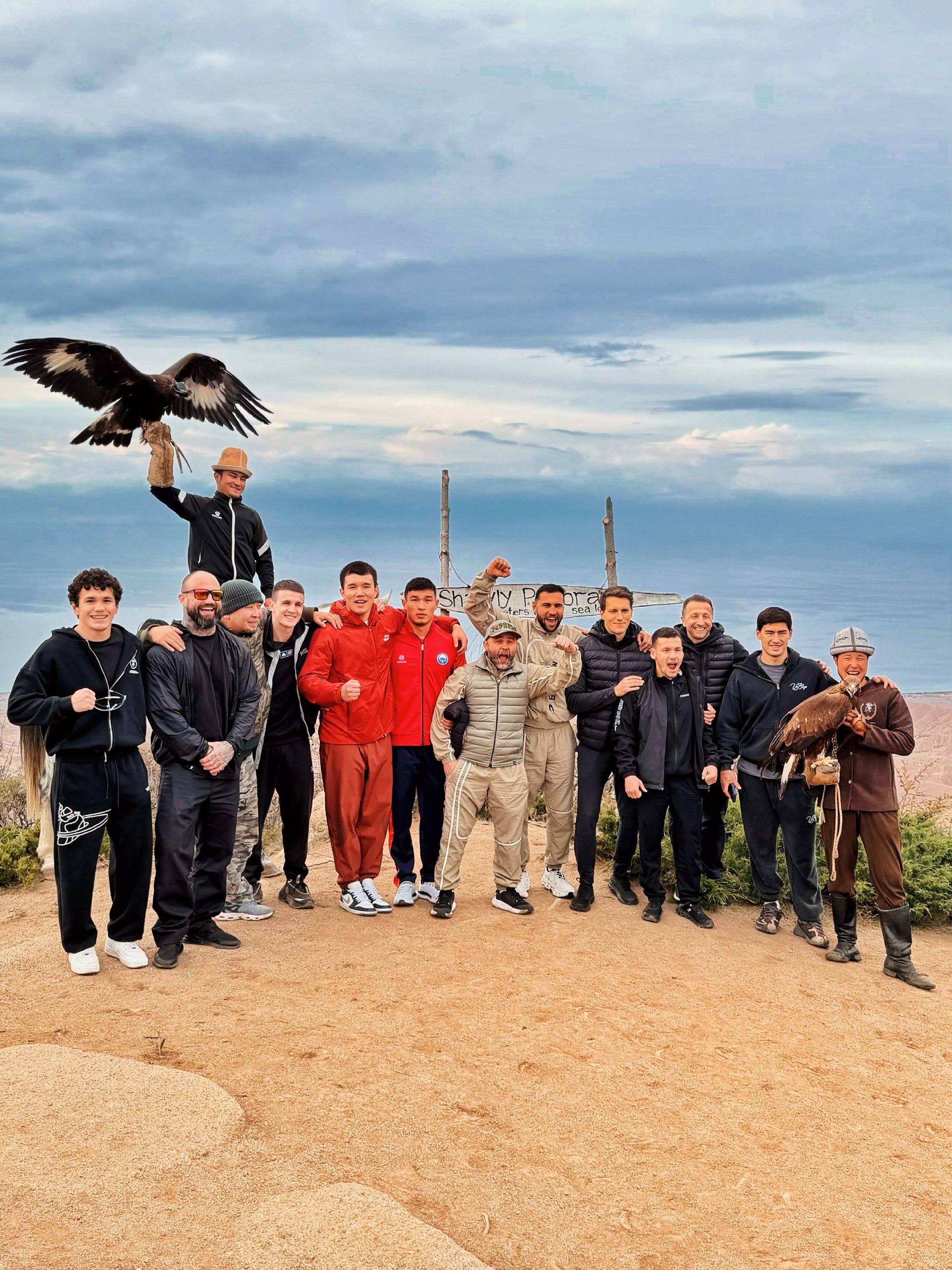 Бой Заура Абдуллаева и Харитона Агрбы за титул WBA